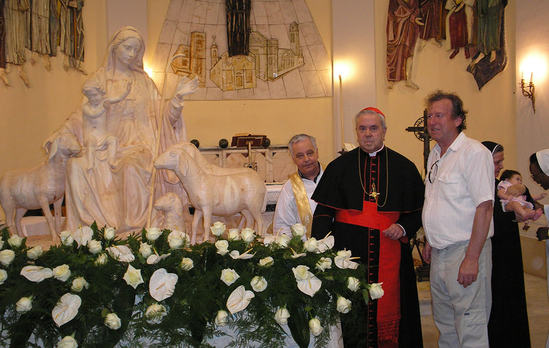 Escultor de madeira Giuseppe Stuflesser em Ortisei em Val Gardena